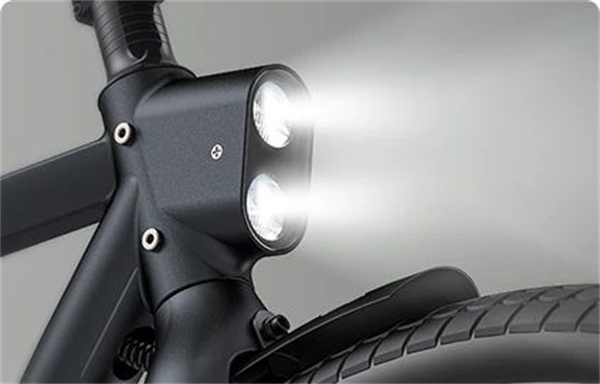 Soilse Comhtháite Tosaigh Agus Cúil