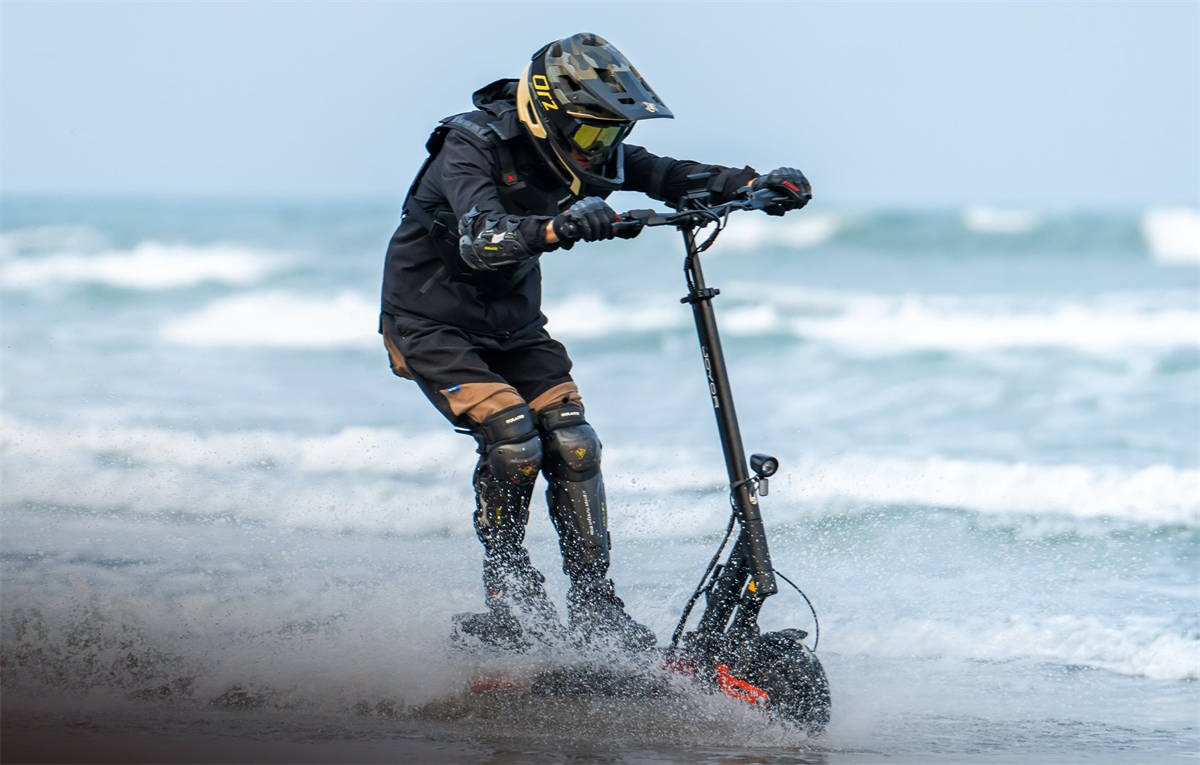 Skuter Elettriku JOYOR T10 Mutur ta' 2000W Batterija ta' 60V18Ah Tajers ta' 10 pulzieri għal kull Terren Veloċità Massima ta' 60km/h 75km