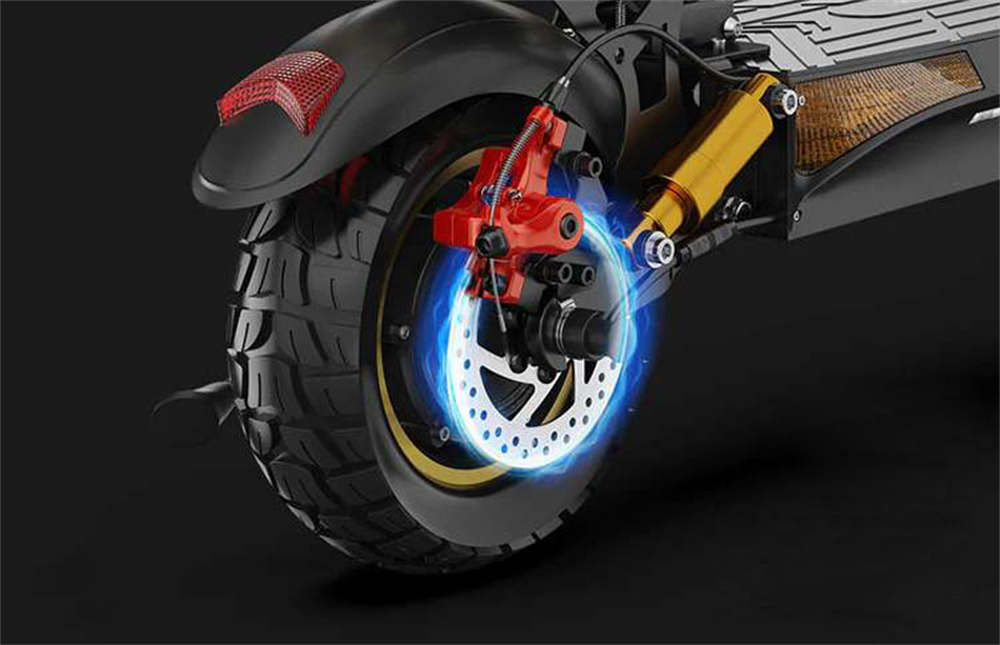 Bl-ienyrid Es6, Is-sigurtà Tiegħek Hija Dejjem Il-prijorità Tagħna. L-iskuter Huwa Mgħammar B'sistema Ta' Brejkijiet Ta' Prestazzjoni Għolja Li Tgħaqqad Brejkijiet Tad-diska Ta' Quddiem U Ta' Wara Ma' Funzjoni Ta' Waqfien Elettriku. Din Is-sistema Avvanzata Tiżgura Brejkijiet Reattivi, U Tagħtik Kontroll Sħiħ, Anke B'veloċitajiet Għoljin Jew Fuq Għoljiet Weqfin. Issuq B'kunfidenza, Għax Taf Li Int Sigur Il-ħin Kollu.